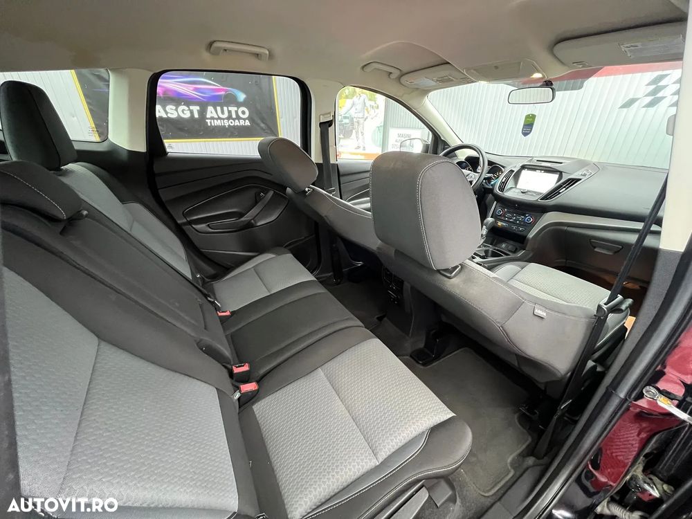 Ford Kuga - 19