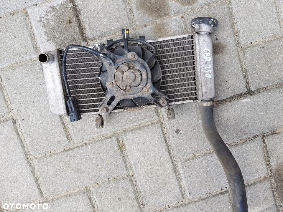 Honda CBR 250 300 chłodnica wiatrak - 2