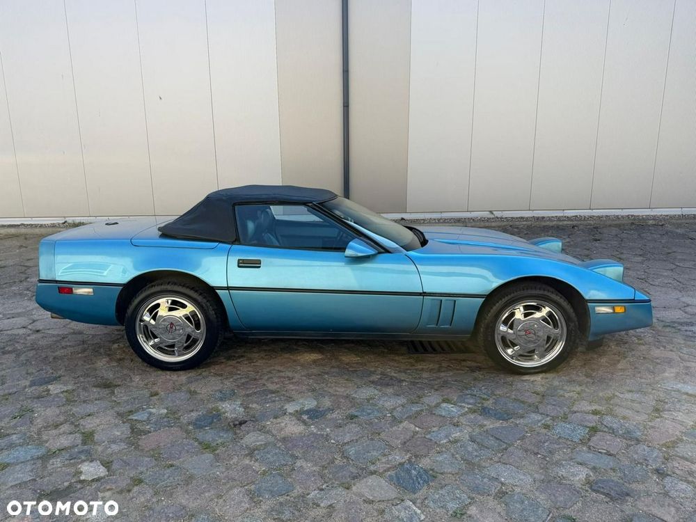 Chevrolet Corvette - 35