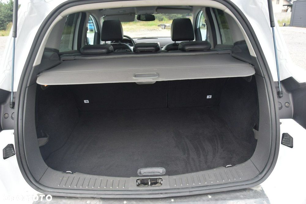 Ford Kuga - 18