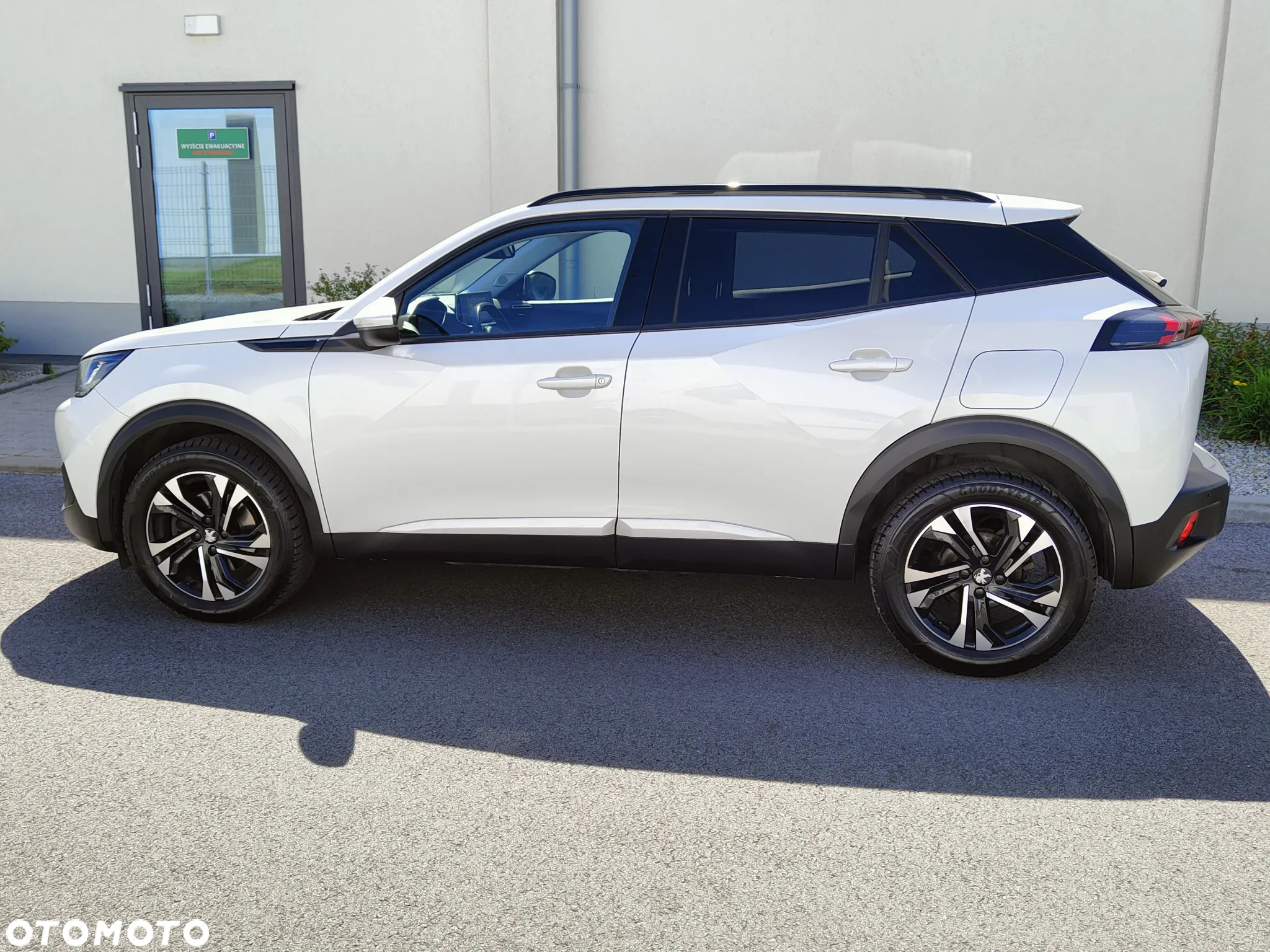 Peugeot 2008 1.5 BlueHDi Allure S&S EAT8 - 7