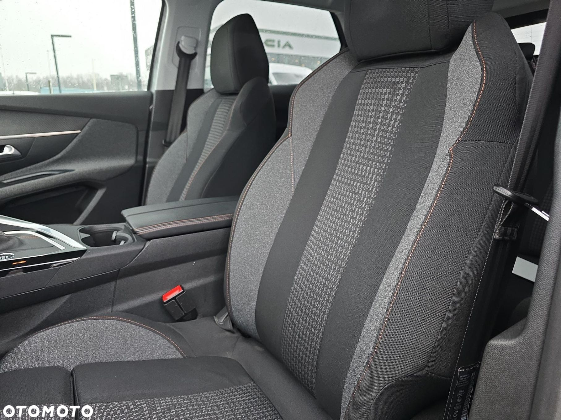 Peugeot 3008 1.2 PureTech GPF Active S&S - 14