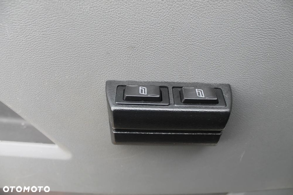 Volkswagen Transporter - 17