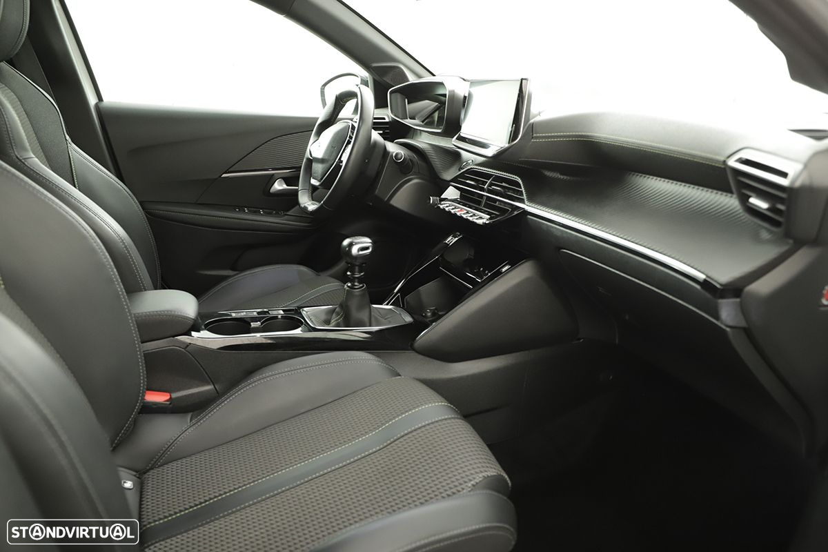 Peugeot 208 1.2 PureTech GT - 23