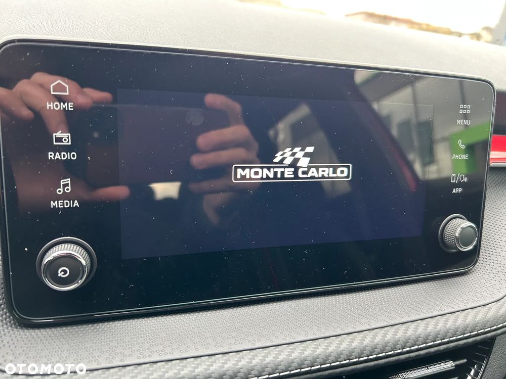 Skoda Fabia 1.5 TSI Monte Carlo DSG - 11