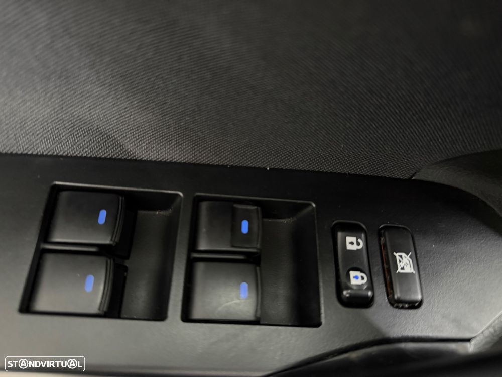 Toyota Auris 1.8 HSD Active - 23