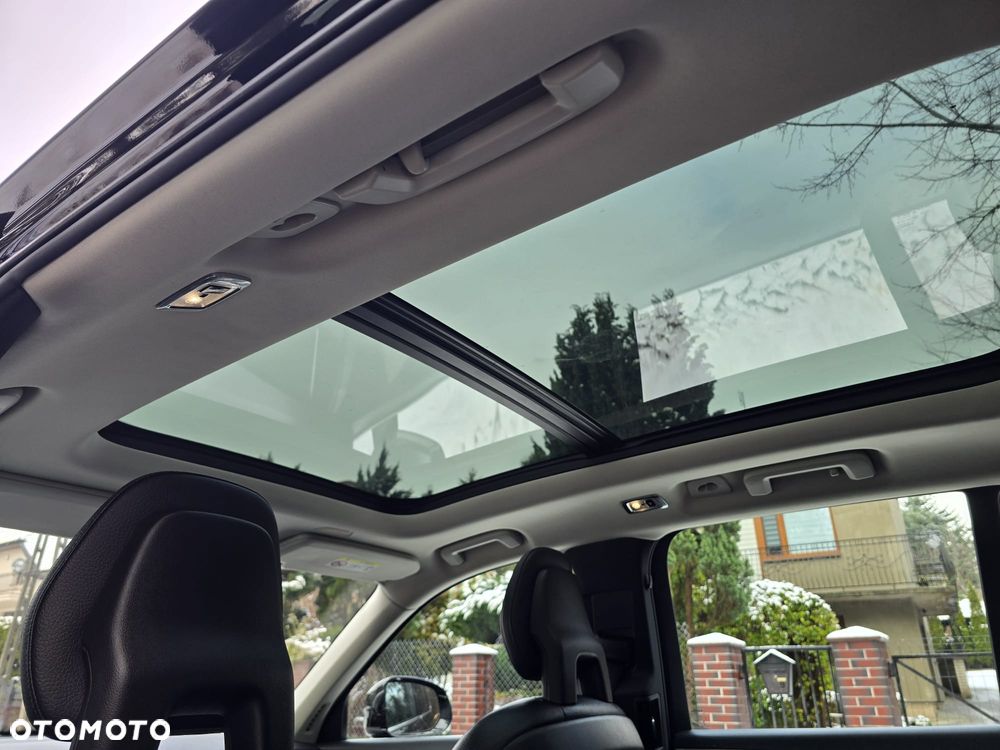 Volvo XC 90 D5 AWD Geartronic Momentum - 25