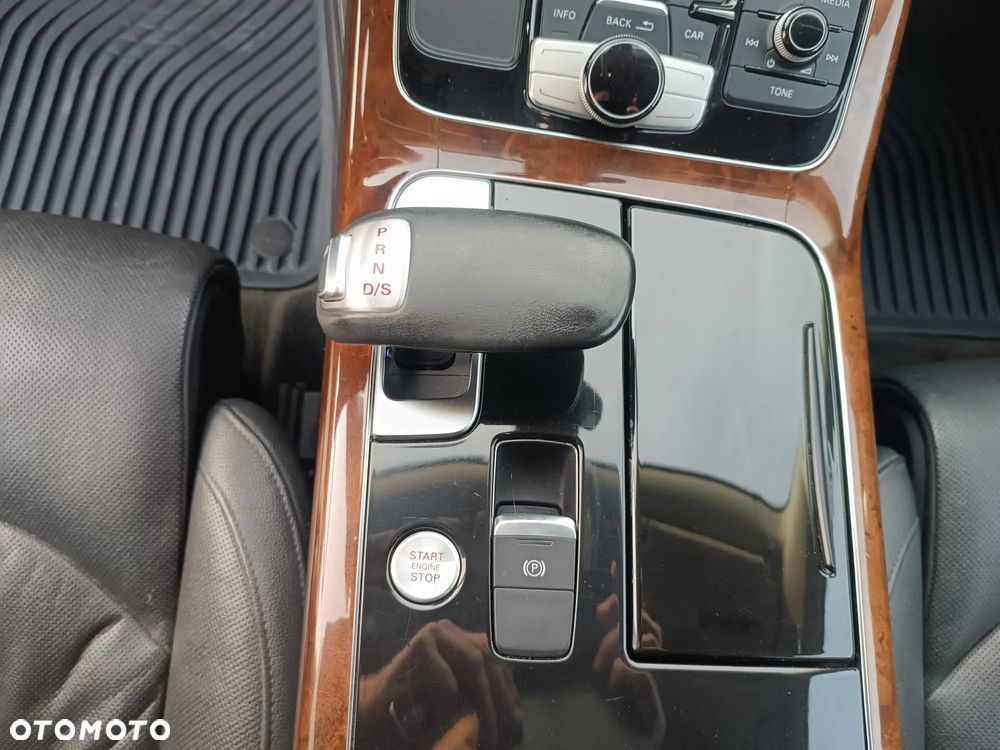 Audi A8 4.2 FSI L Quattro - 13