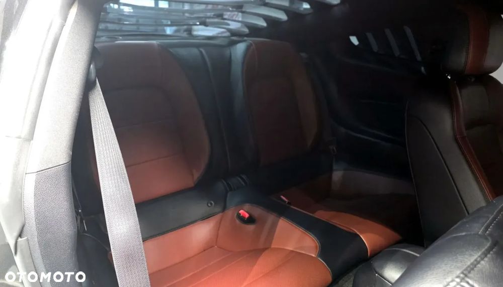 Ford Mustang 5.0 V8 GT - 11