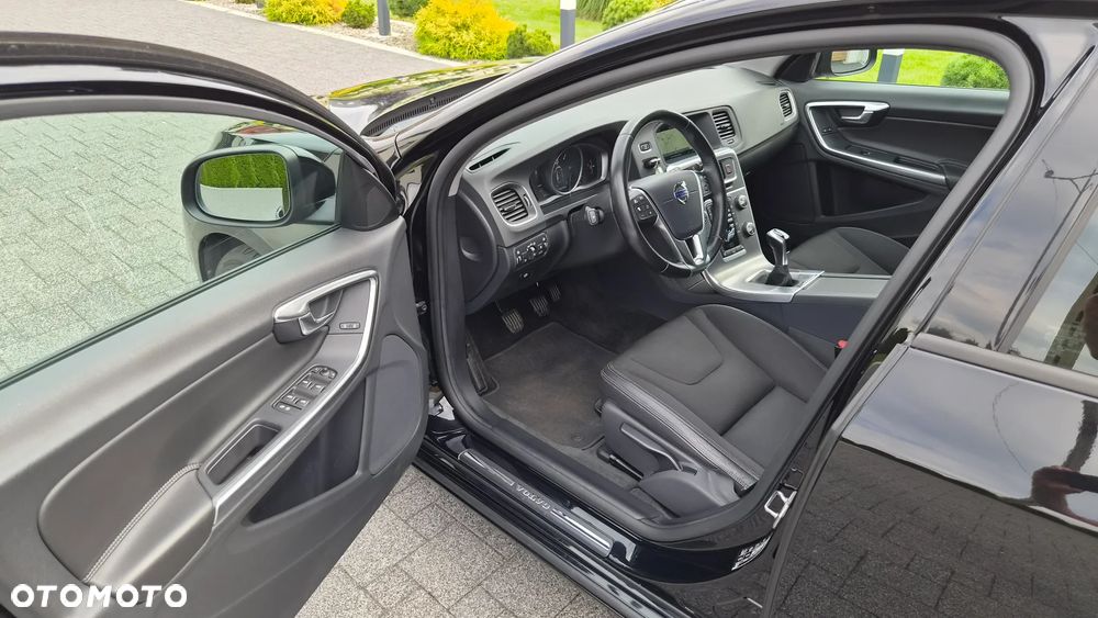 Volvo V60 D2 Kinetic - 9
