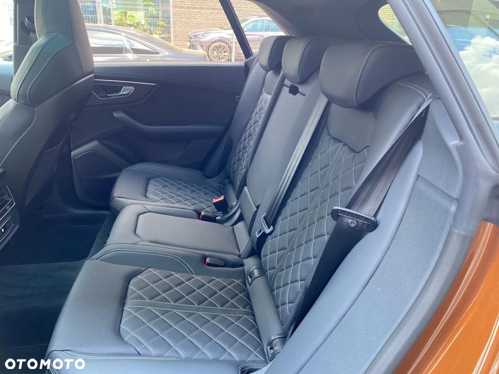 Audi Q8 - 9