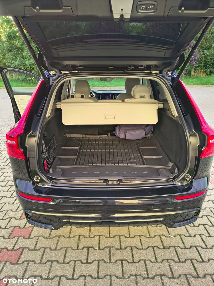 Volvo XC 60 B4 B Plus Dark - 13
