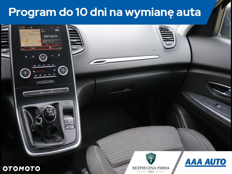 Renault Grand Scenic - 8