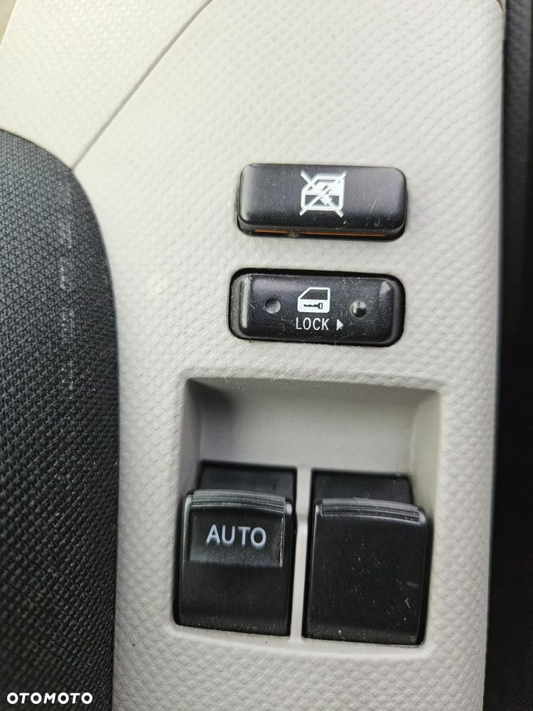 Toyota Yaris 1.4 D-4D Prestige - 8