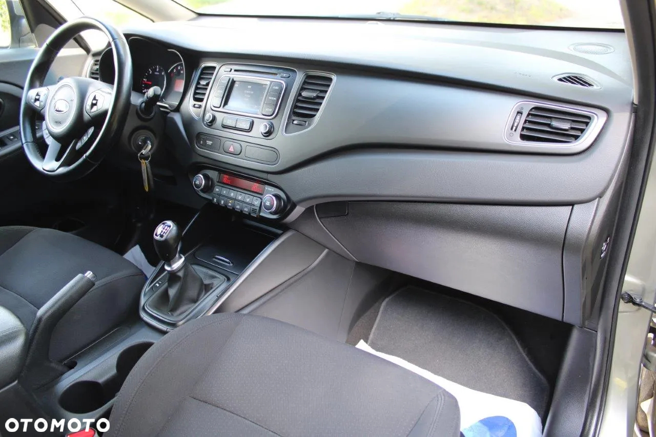 Kia Carens 1.7 CRDi XL 7os - 19