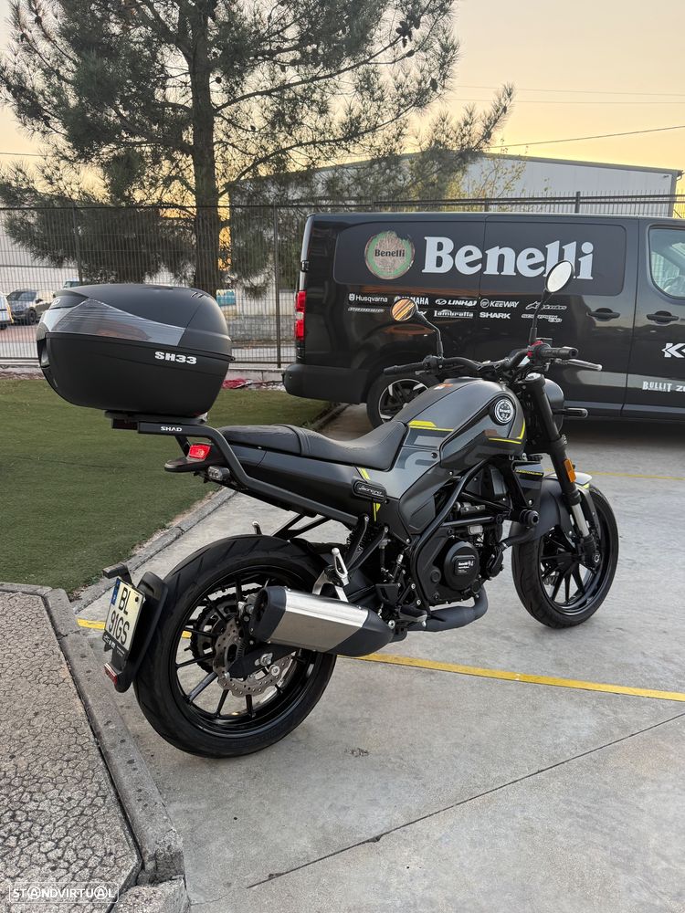Benelli Leoncino 250 c/top case - 5