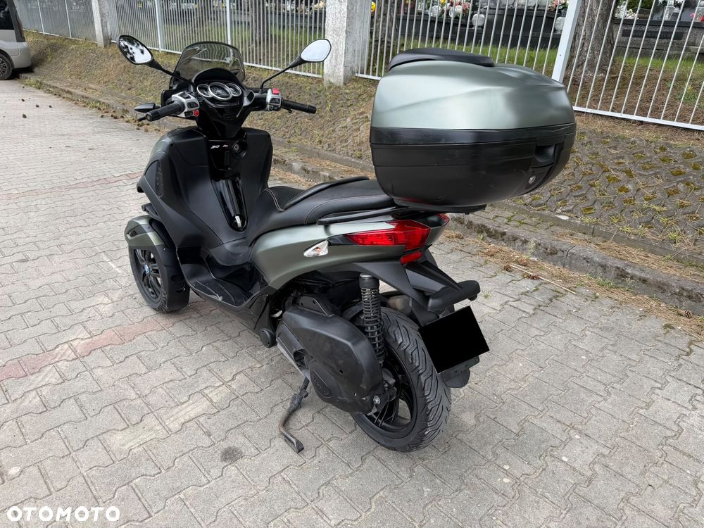 Piaggio MP-3 - 10