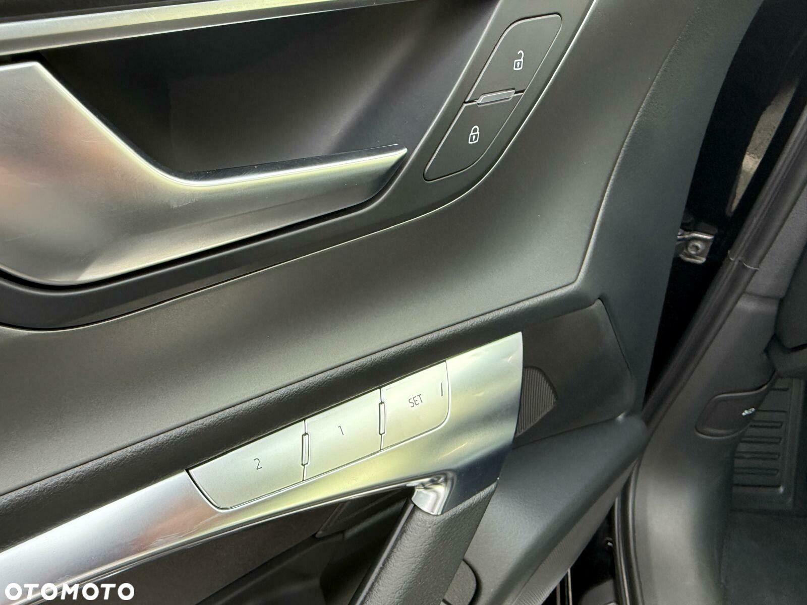 Audi A6 - 12