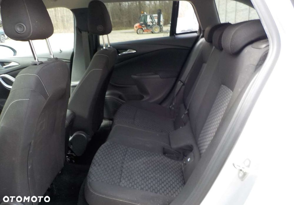 Opel Astra - 17