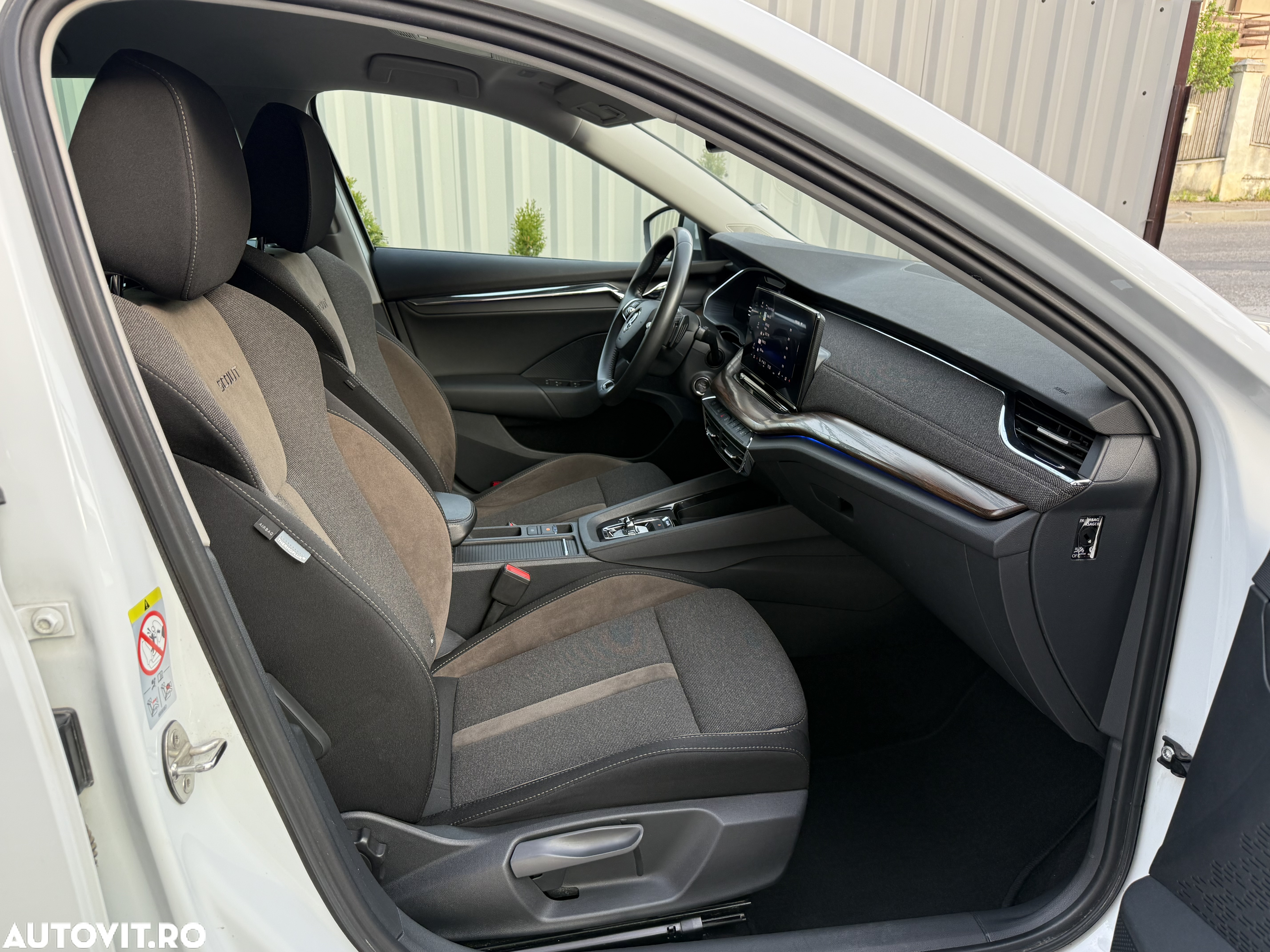 Skoda Octavia Combi 2.0 TDI DSG 4X4 Scout - 13