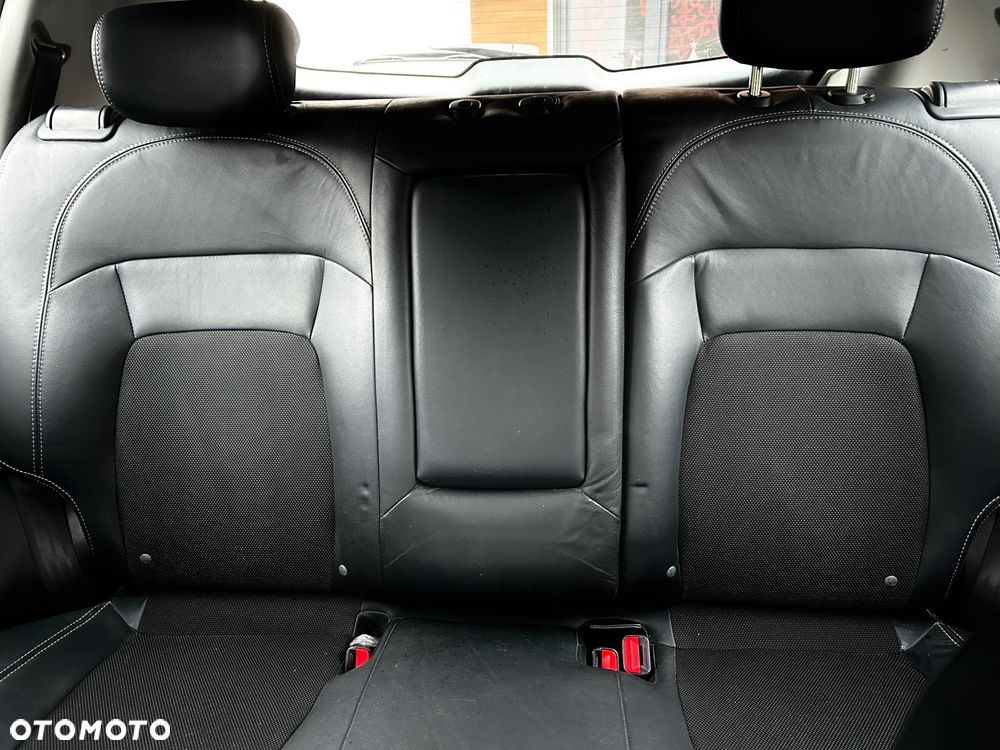 Kia Sportage 2.0 CRDI 4WD Dream-Team Edition - 12