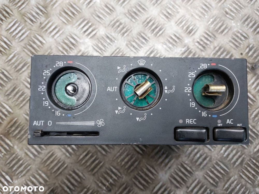 PANEL NAWIEWU VOLVO 850 I 9166549 - 1
