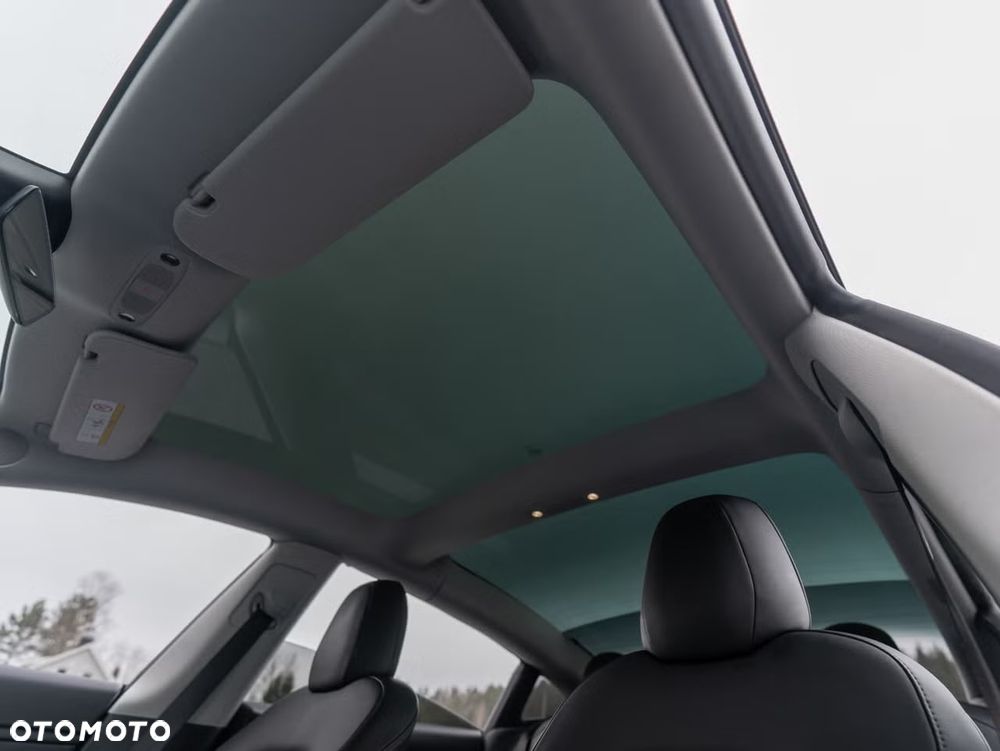 Tesla Model 3 - 18
