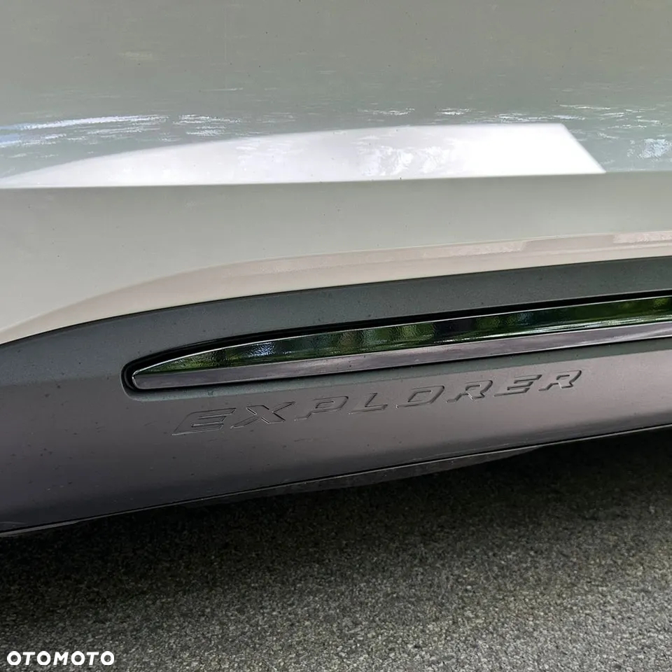 Ford Explorer EcoBoost Plug-in Hybrid ST-LINE - 32
