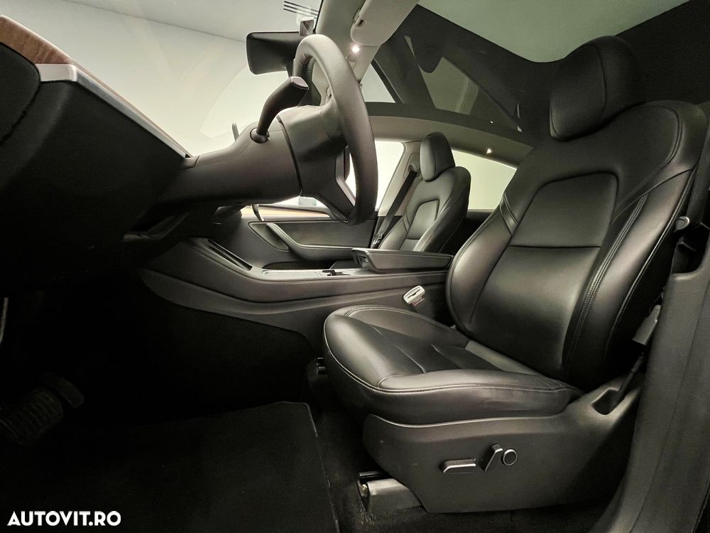 Tesla Model Y Long Range RWD - 13