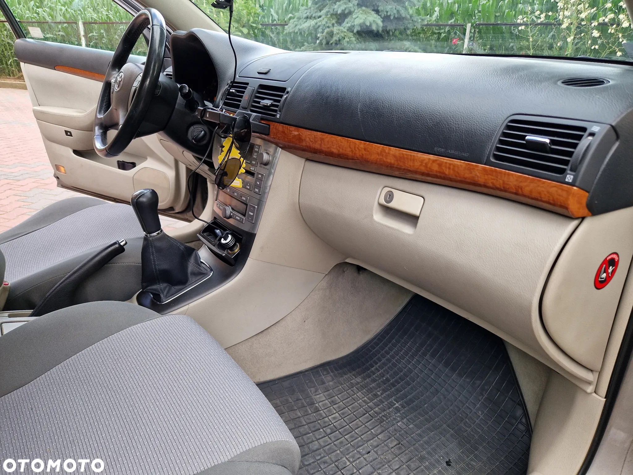 Toyota Avensis 1.8 VVT-i Sol - 25