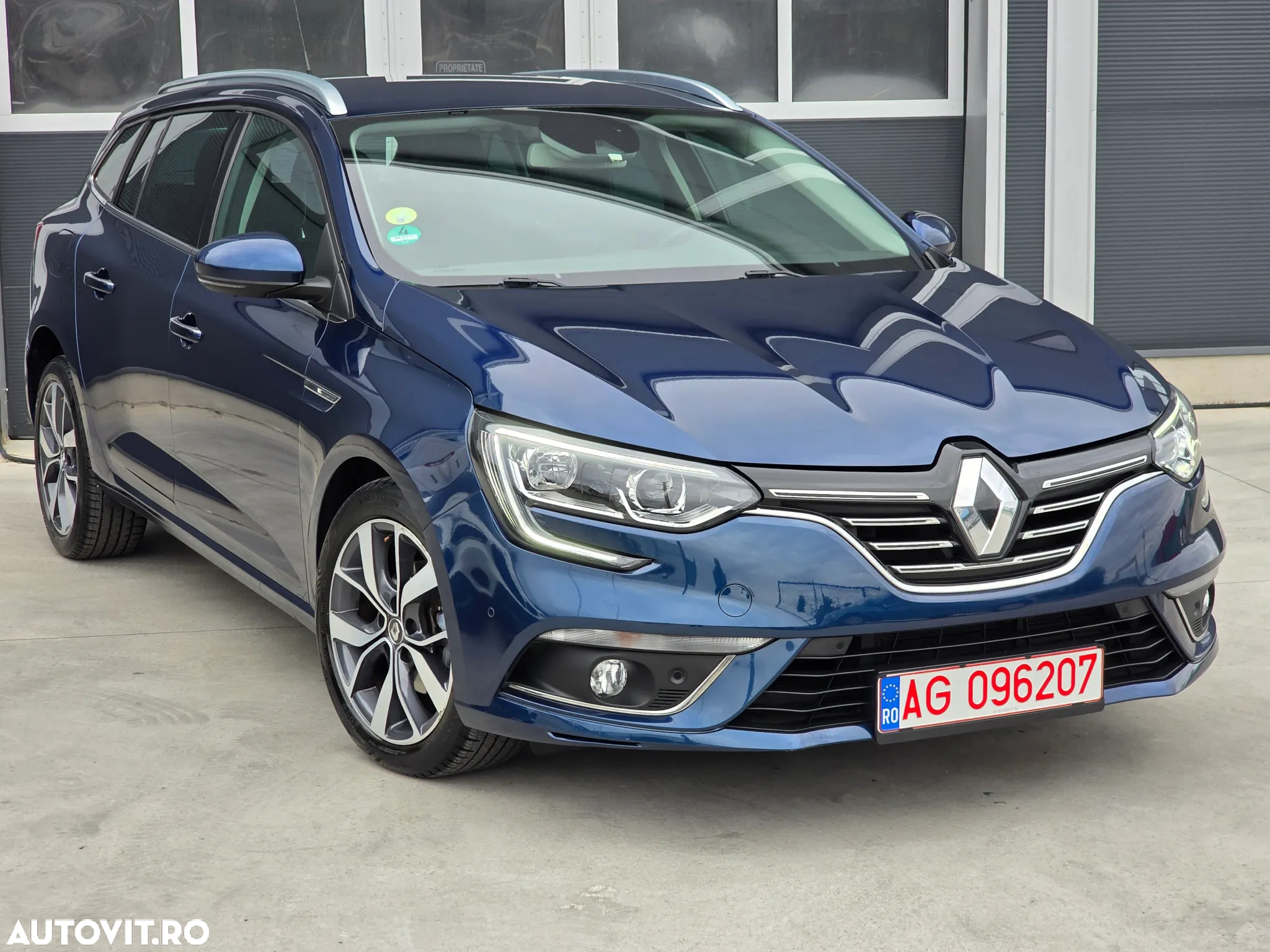 Renault Megane Grandtour dCi 110 FAP EDC BOSE Edition - 3