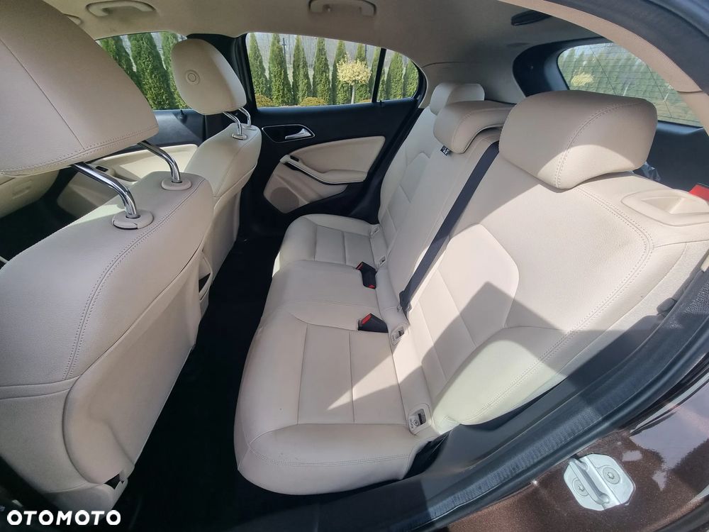 Mercedes-Benz GLA 200 (CDI) d 7G-DCT - 10