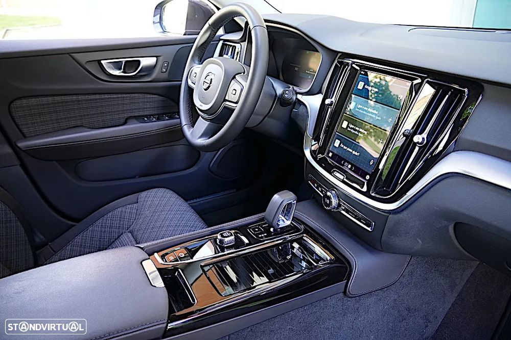 Volvo V60 2.0 T6 AWD TE Core - 26