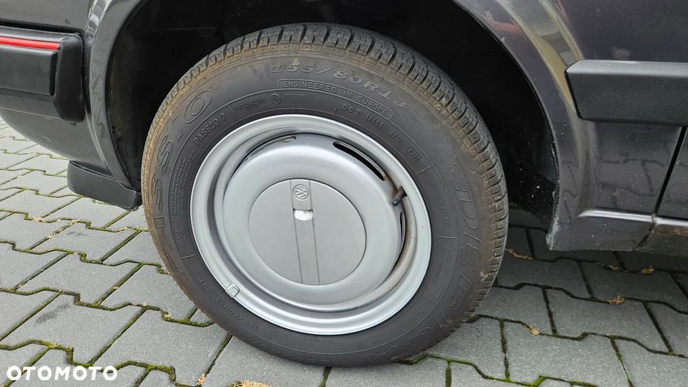 Volkswagen Golf 1.6 GL D - 35