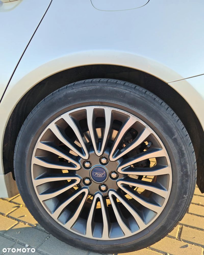 Ford Mondeo - 18