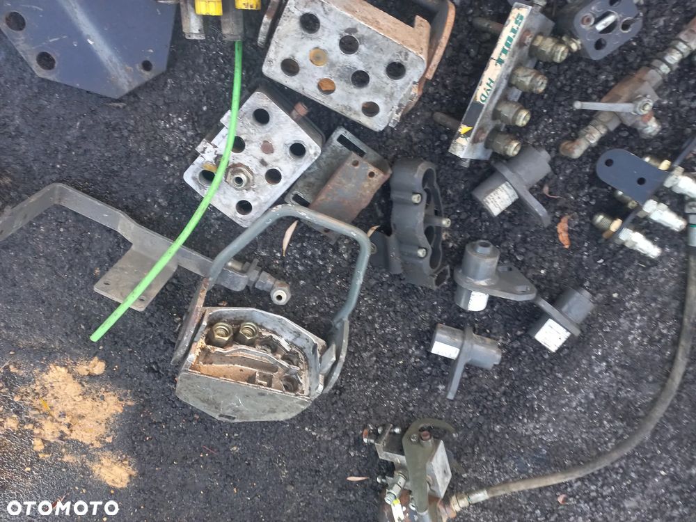 Rozdzielacz Hydrauliczny szybko złącze MAILLEUX SDM 143/2-PM SZYBKOZŁĄCZE do tura zawór sterujący 2S-4550-2ST, dcm142/2,TRIMA MULTI-DOC,KASETA,Ładowacz czołowy,stoll,manip,multizłącze,klamra, TUR FAUCHEUX PRESTIGE 120 F2 - 5