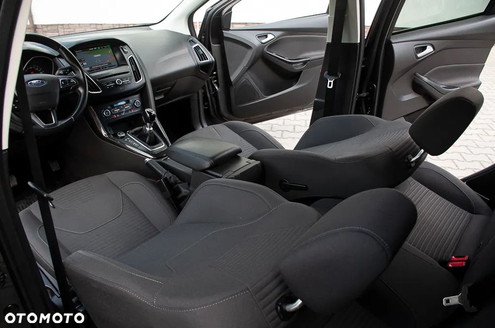 Ford Focus 1.0 EcoBoost STart-Stopp-System TITANIUM - 31