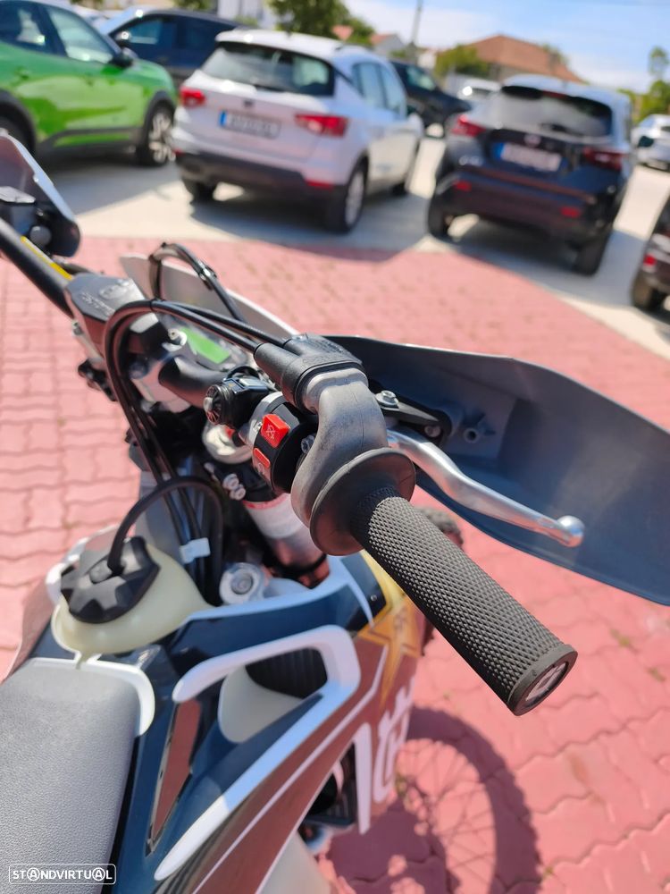 Husqvarna FE FE 250 - 29