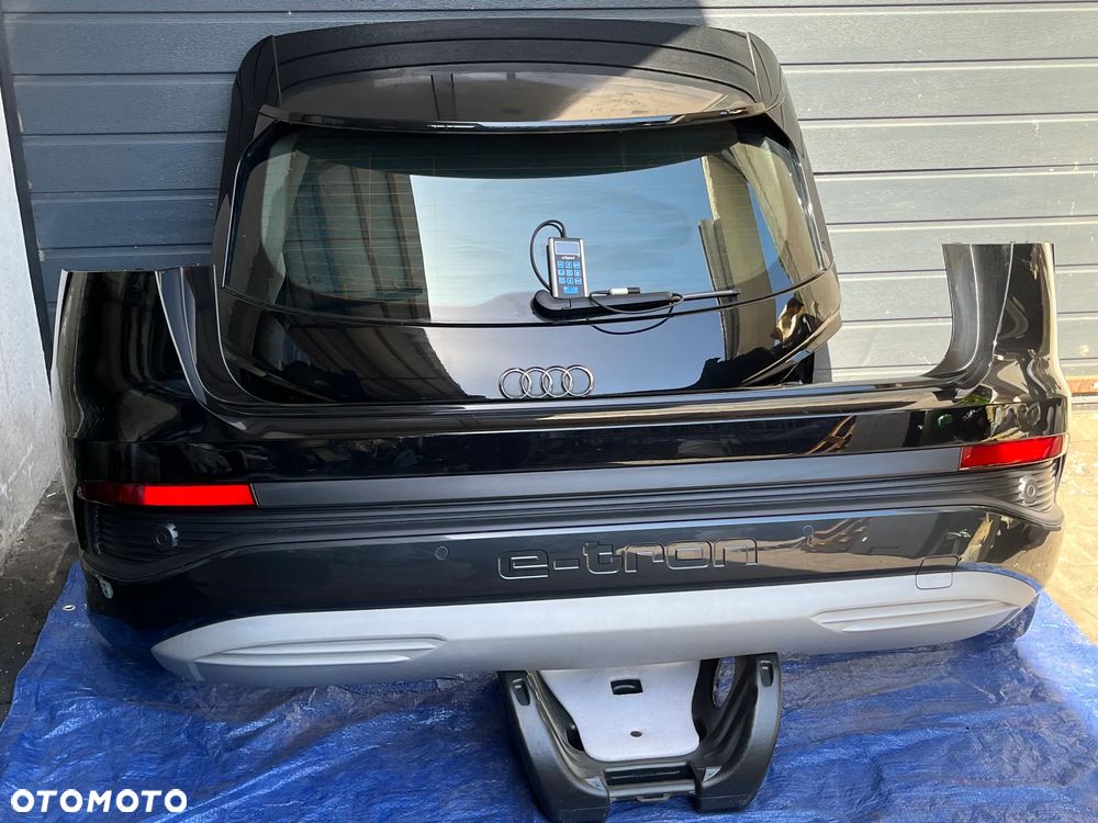KLAPA BAGAŻNIKA ZDERZAK TYŁ AUDI Q4 E TRON LY9T DO ZAŁOŻENIA - 1