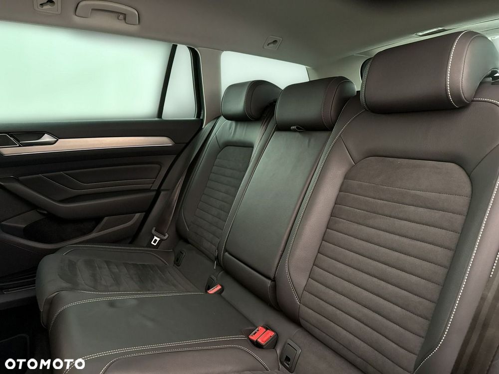 Volkswagen Passat - 19