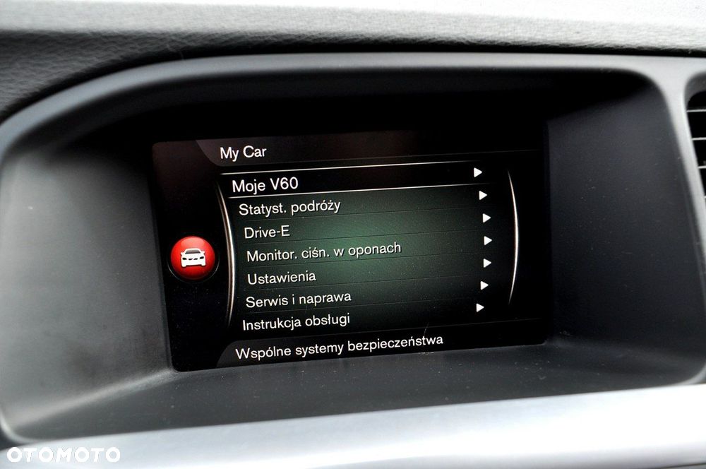 Volvo V60 D2 Momentum - 33