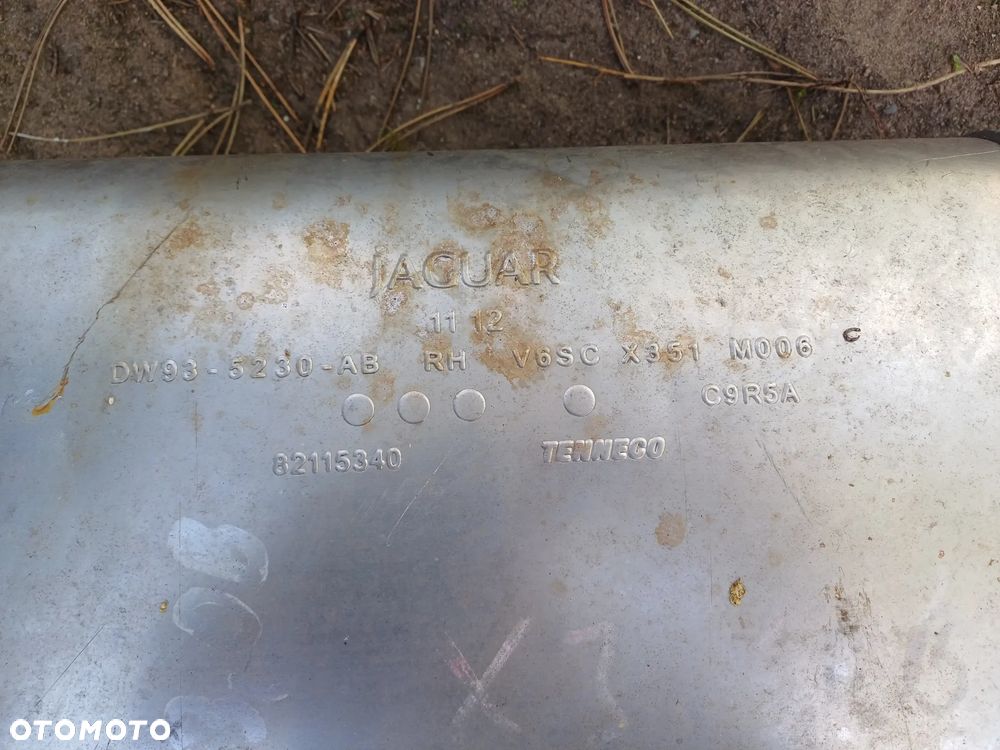Tłumik końcowy prawy Jaguar xj x351 3.0 5.0 benzyna - 3
