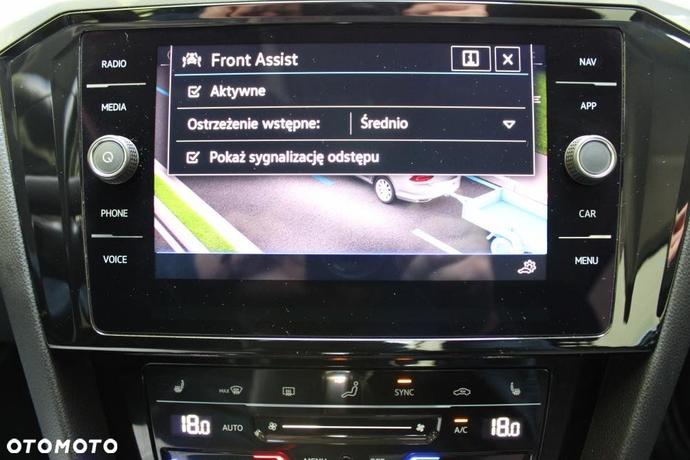 Volkswagen Passat - 23