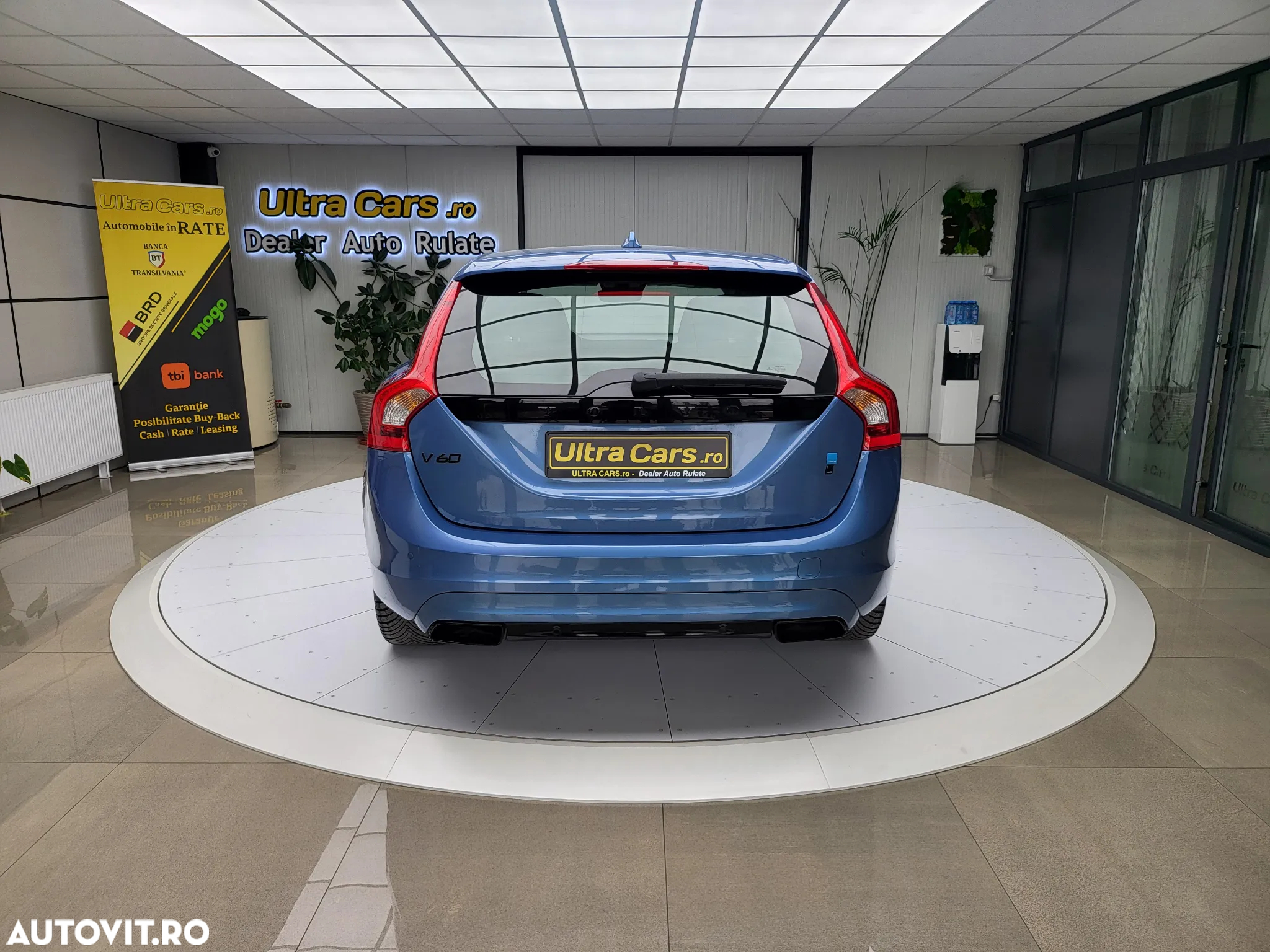 Volvo V60 D6 Plug-In-Hybrid AWD Geartronic Momentum - 5