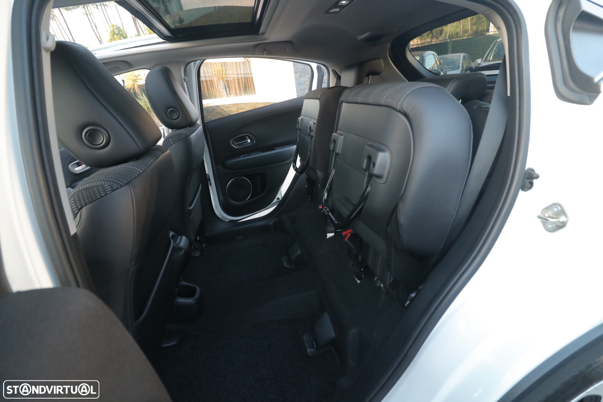 Honda HR-V 1.5 i-VTEC Elegance +C.Navi CVT - 8