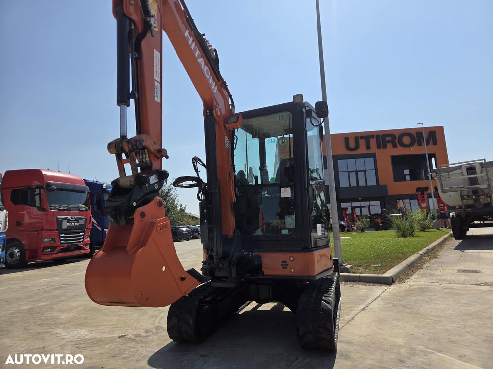Hitachi ZX33U-6, 2023, 1.905 ore, Masa operationala 3,7 tone, CUPLA RAPIDA HIDRAULICA si 3 CUPE NOI, Lama nivelare, ad sapare 3,5m, latime 1,55m, aer conditionat, antifurt, inst picon, ridica 2,7t, posibil leasing 4 ani, PROMOTIE 36.900 EUR+Tva - 9