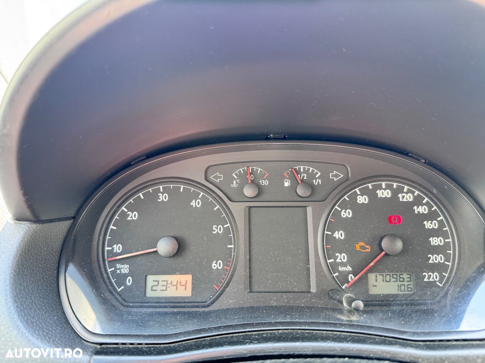Volkswagen Polo - 2