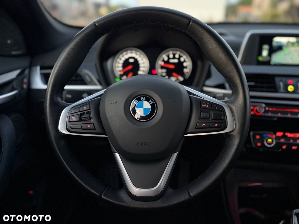 BMW X1 xDrive20i - 25