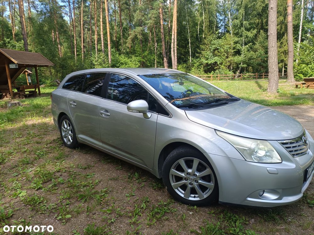 Toyota Avensis - 5