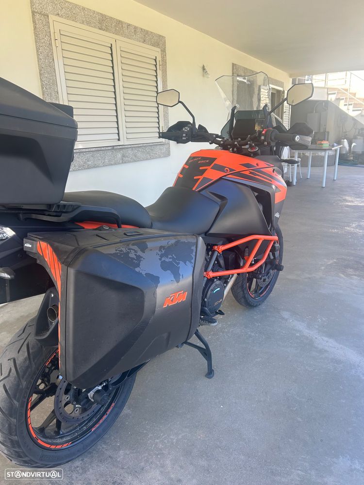 KTM 1390 Super Adventure S - 3